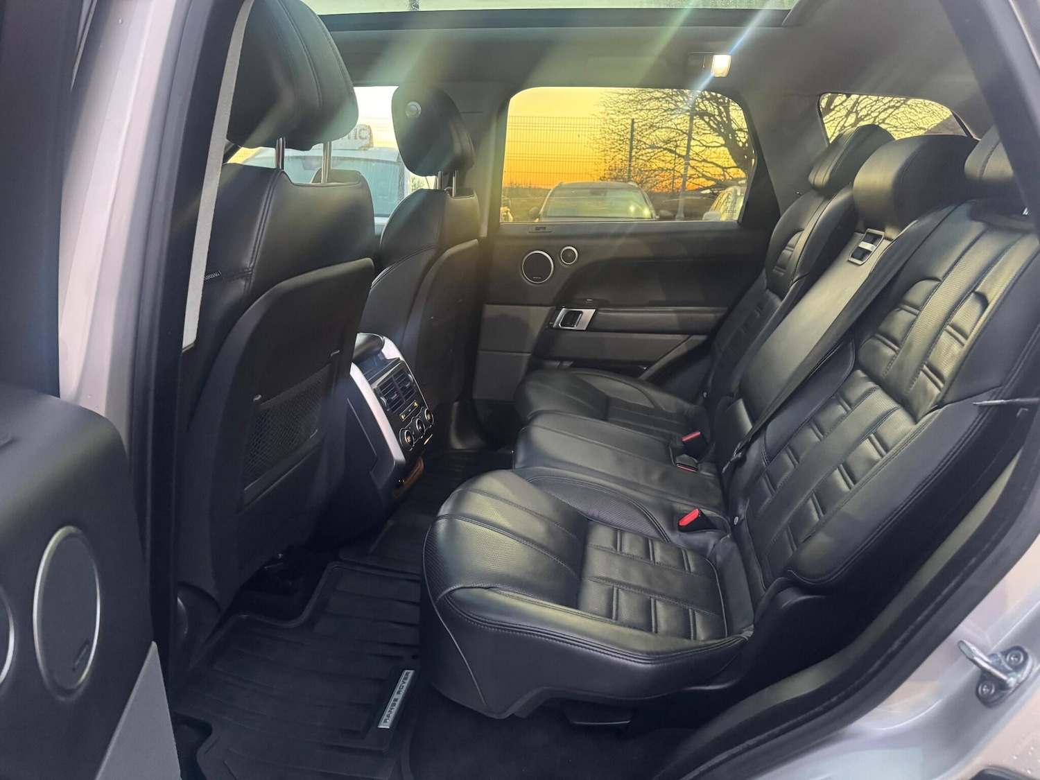 Used Land Rover Range Rover Sport 2015 for sale - 76702133: Photo 14