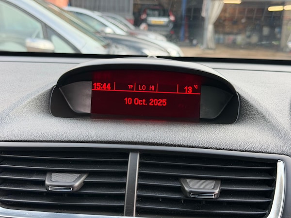Used Vauxhall Mokka 2015 for sale - 76239991: Photo 36