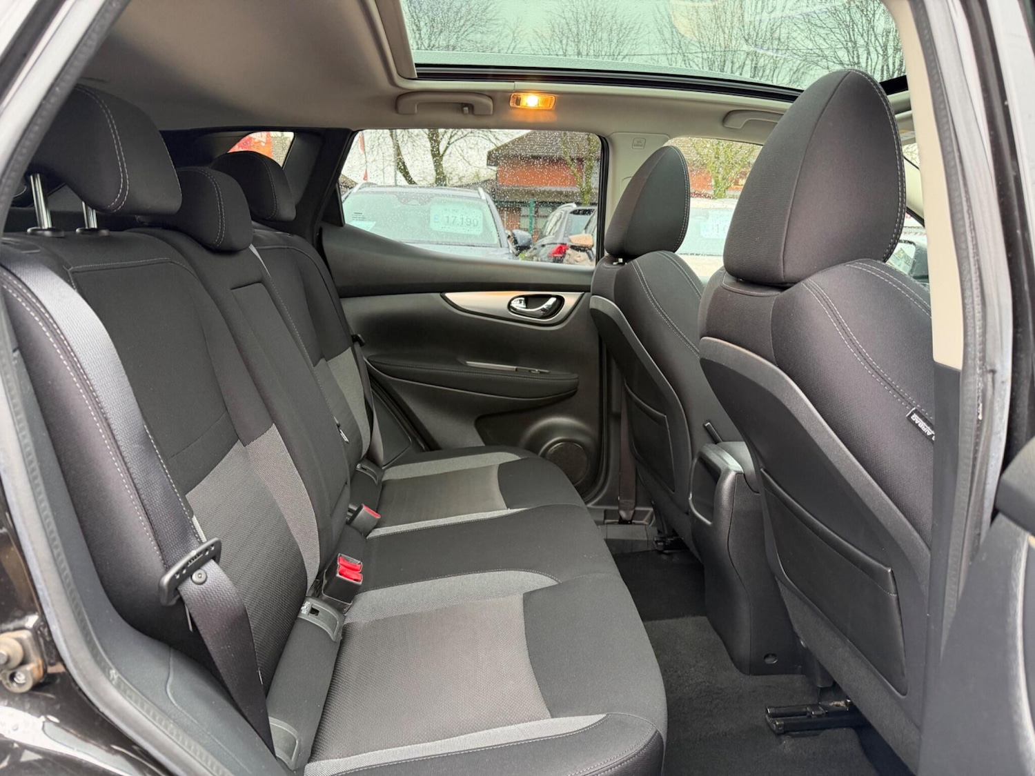 Used Nissan Qashqai 2017 for sale - 77537836: Photo 10