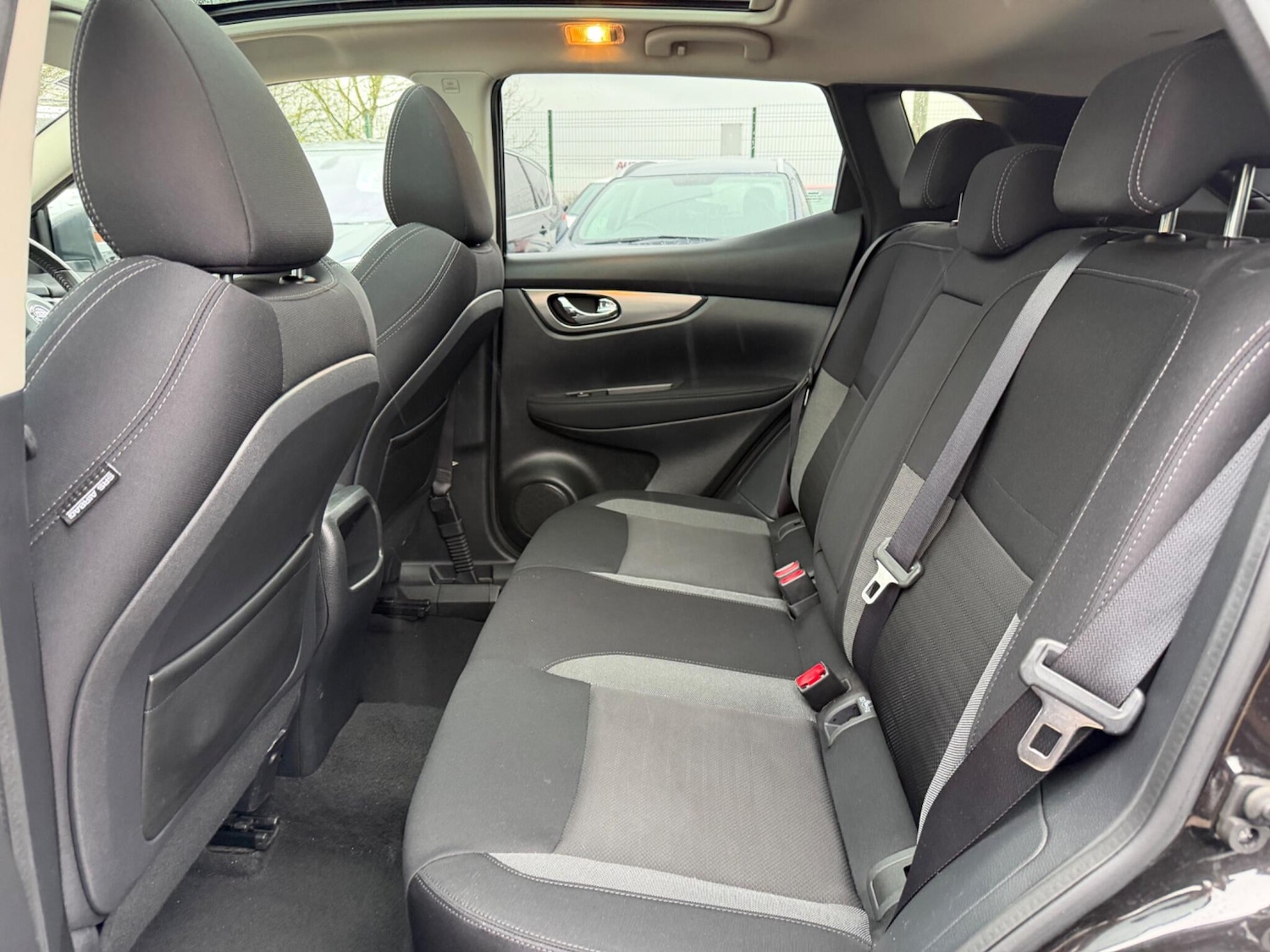 Used Nissan Qashqai 2017 for sale - 77537836: Photo 12