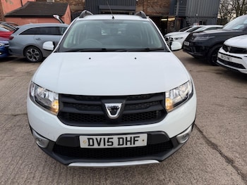 Used Dacia Sandero Stepway 2015 for sale - 77624892: Photo