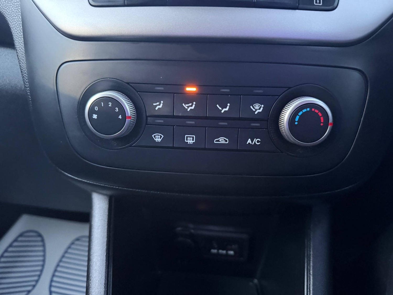 Used Kia Venga 2017 for sale - 76765276: Photo 28