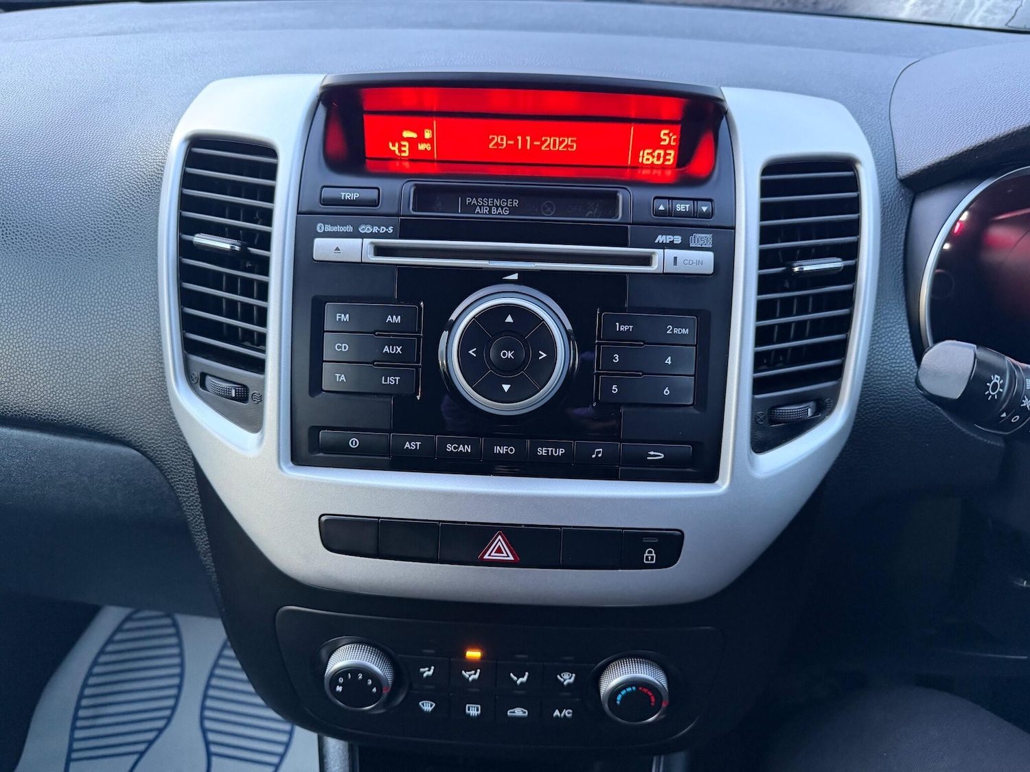 Used Kia Venga 2017 for sale - 76765276: Photo 29