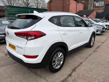 Used Hyundai TUCSON 2017 for sale - 77657900: Photo