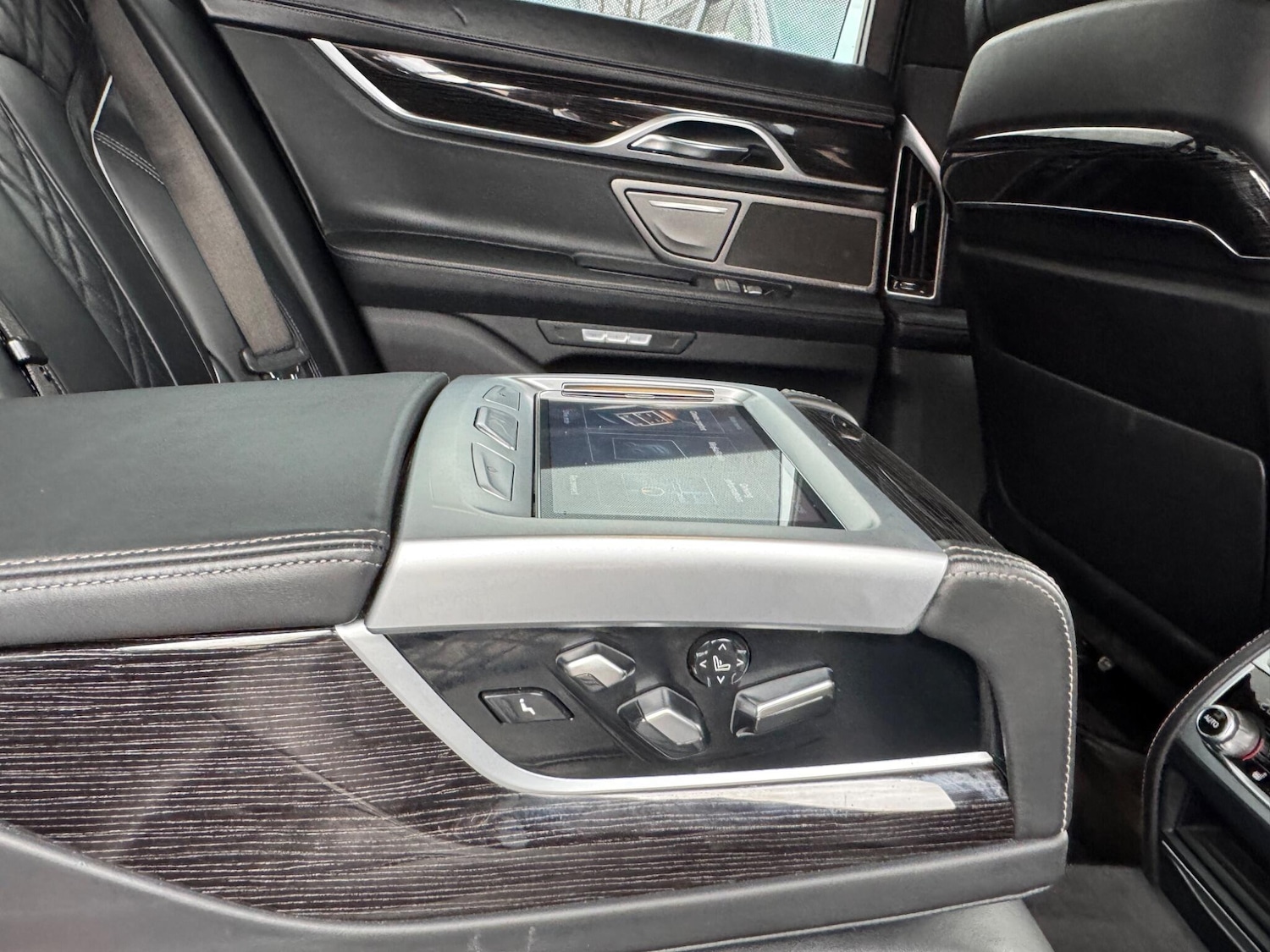 Used BMW 7 Series 2017 for sale - 77852796: Photo 21