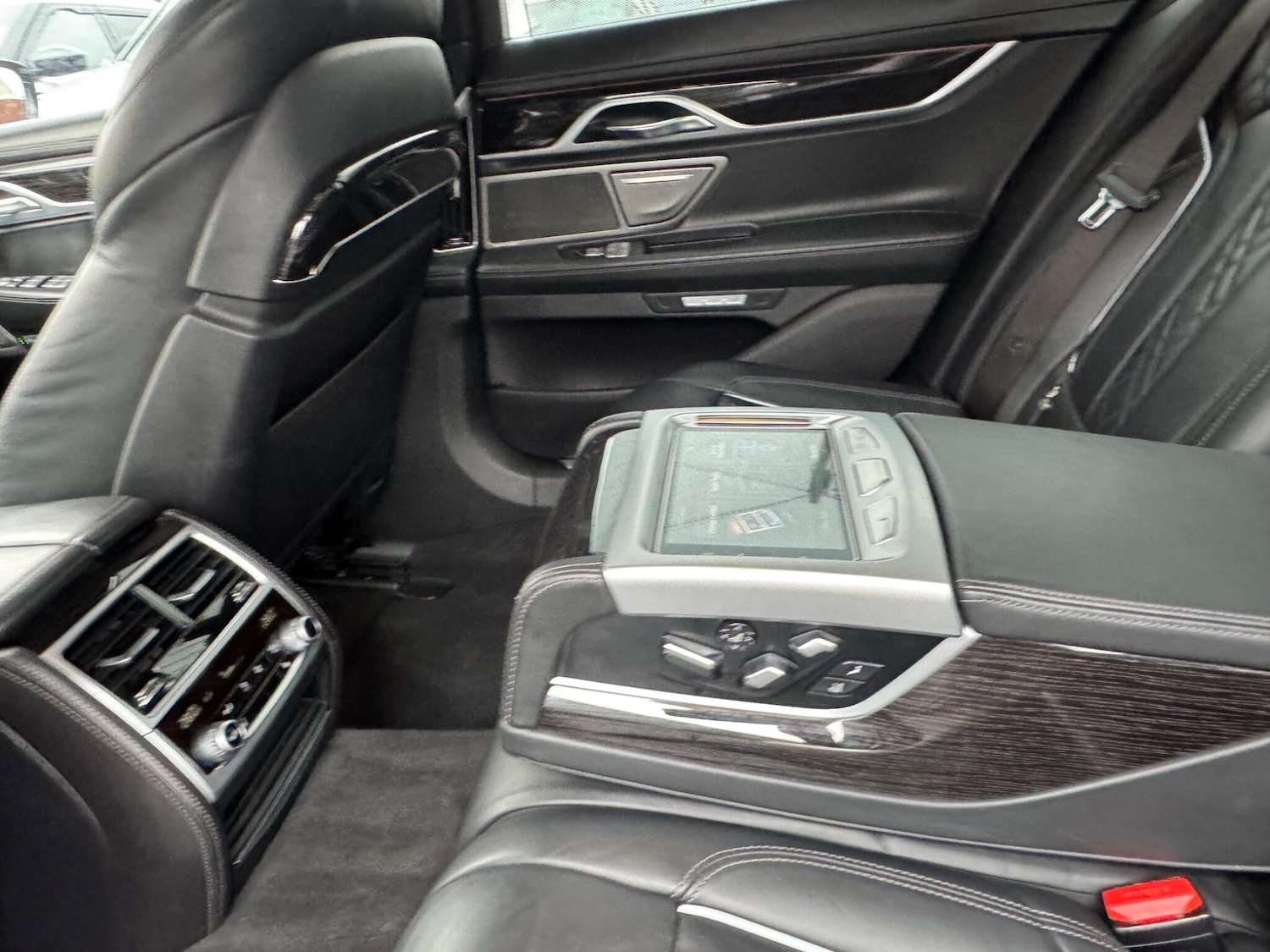 Used BMW 7 Series 2017 for sale - 77852796: Photo 45