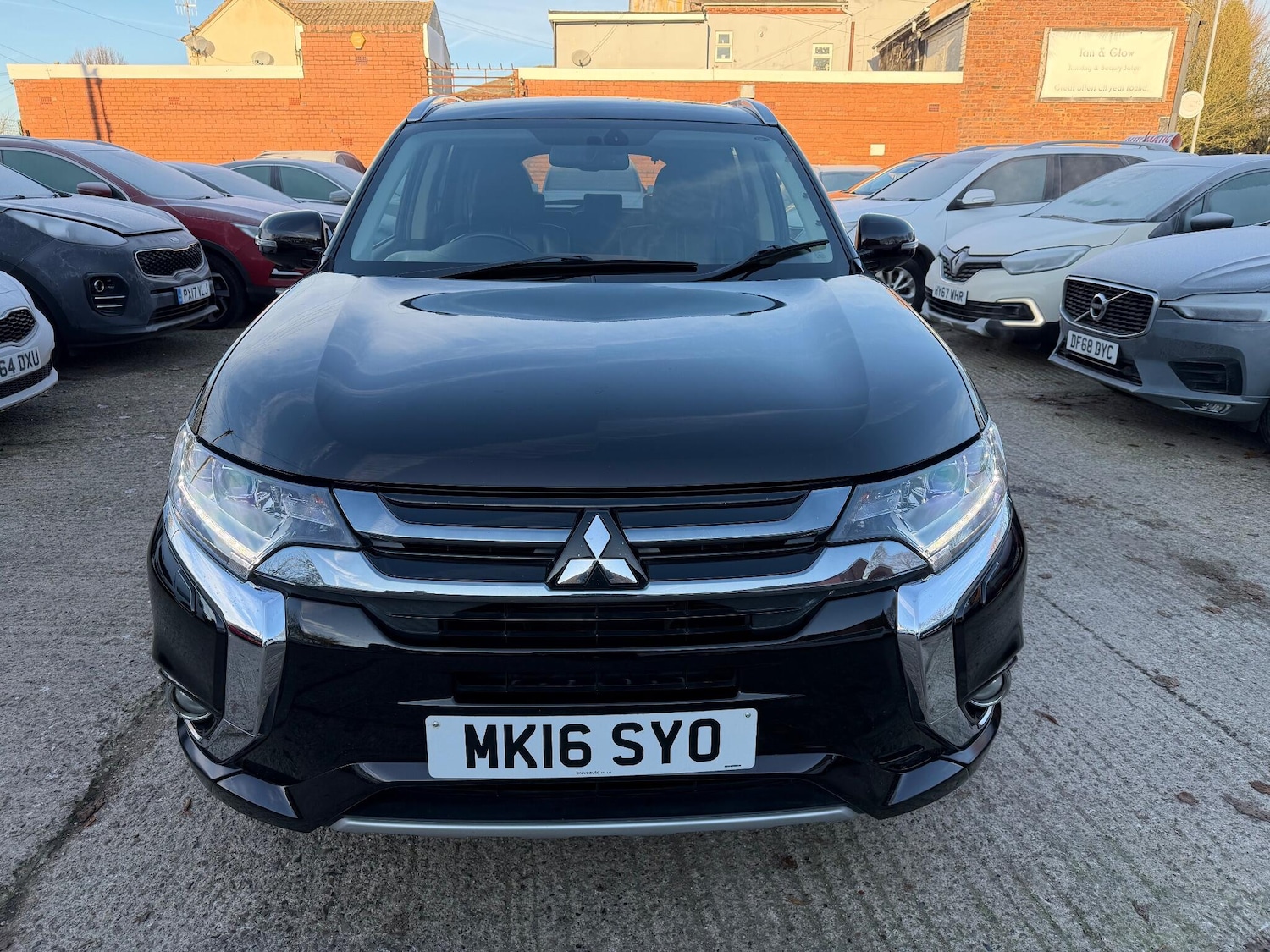 Used Mitsubishi Outlander for sale - 76993232: Photo 2