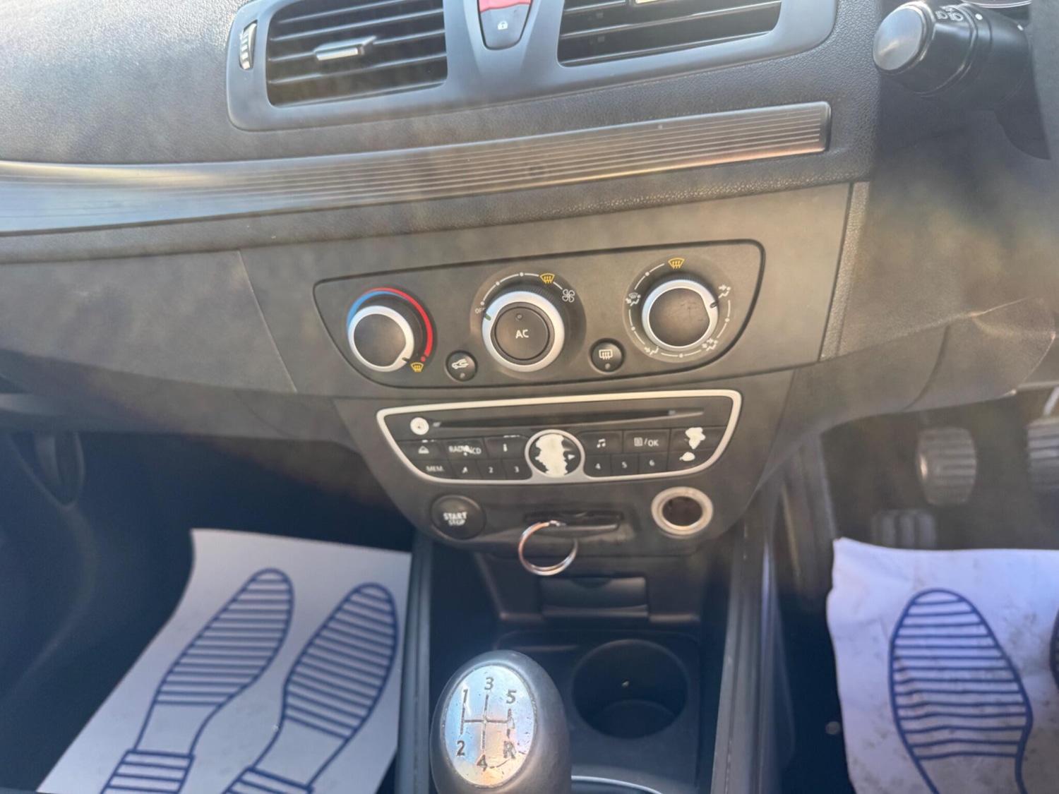 Used Renault Megane 2009 for sale - 77939309: Photo 14