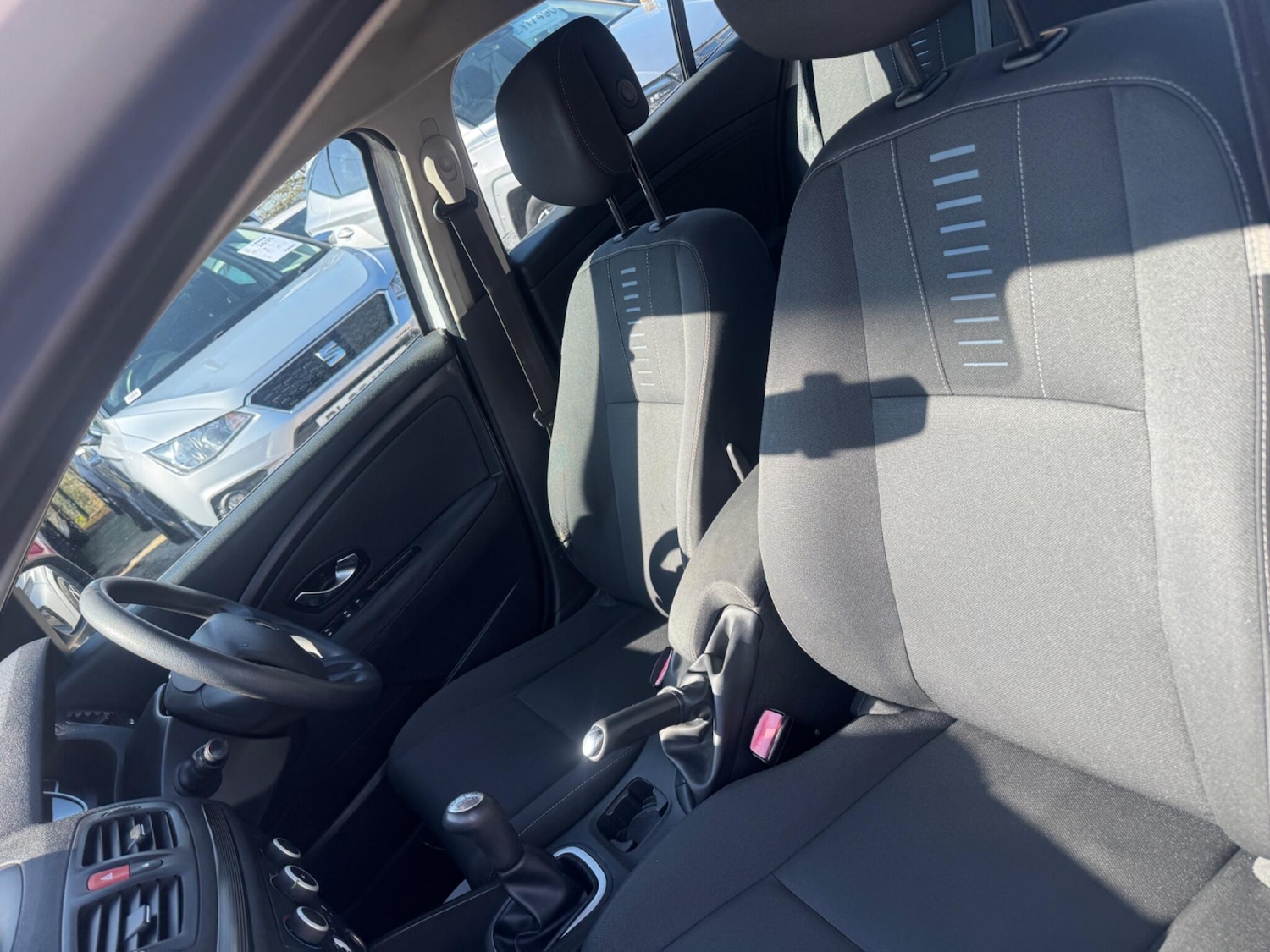 Used Renault Megane 2009 for sale - 77939309: Photo 19