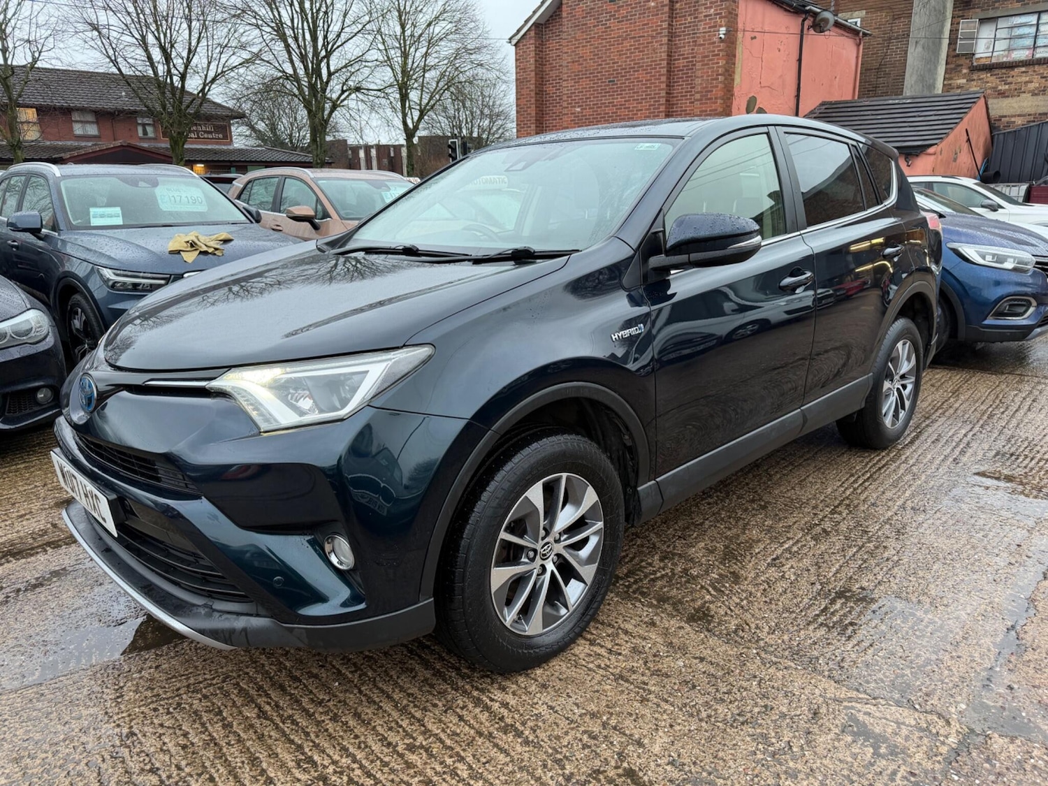 Used Toyota RAV4 2017 for sale - 77479337: Photo 3