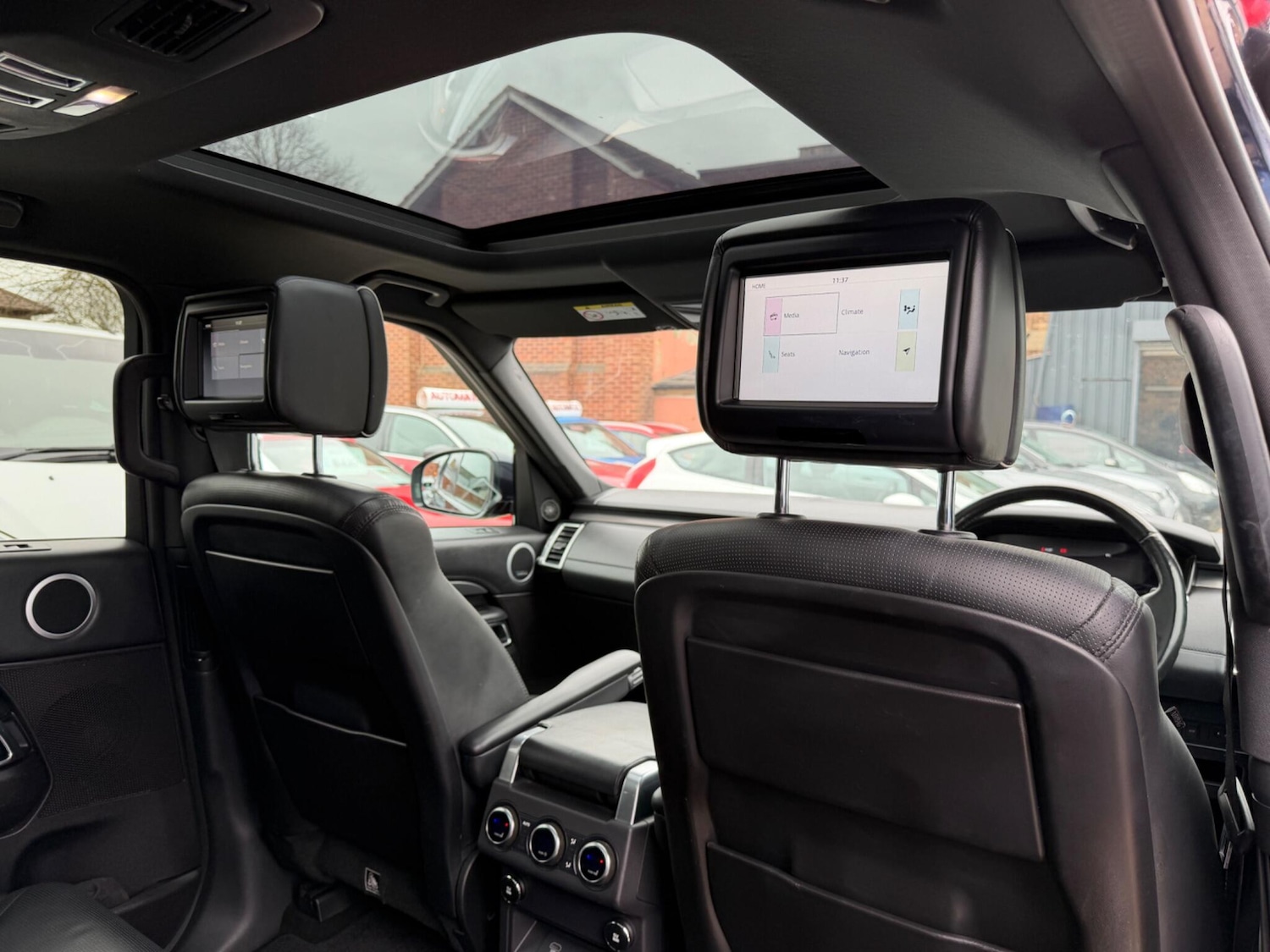 Used Land Rover Discovery 2018 for sale - 78100229: Photo 17