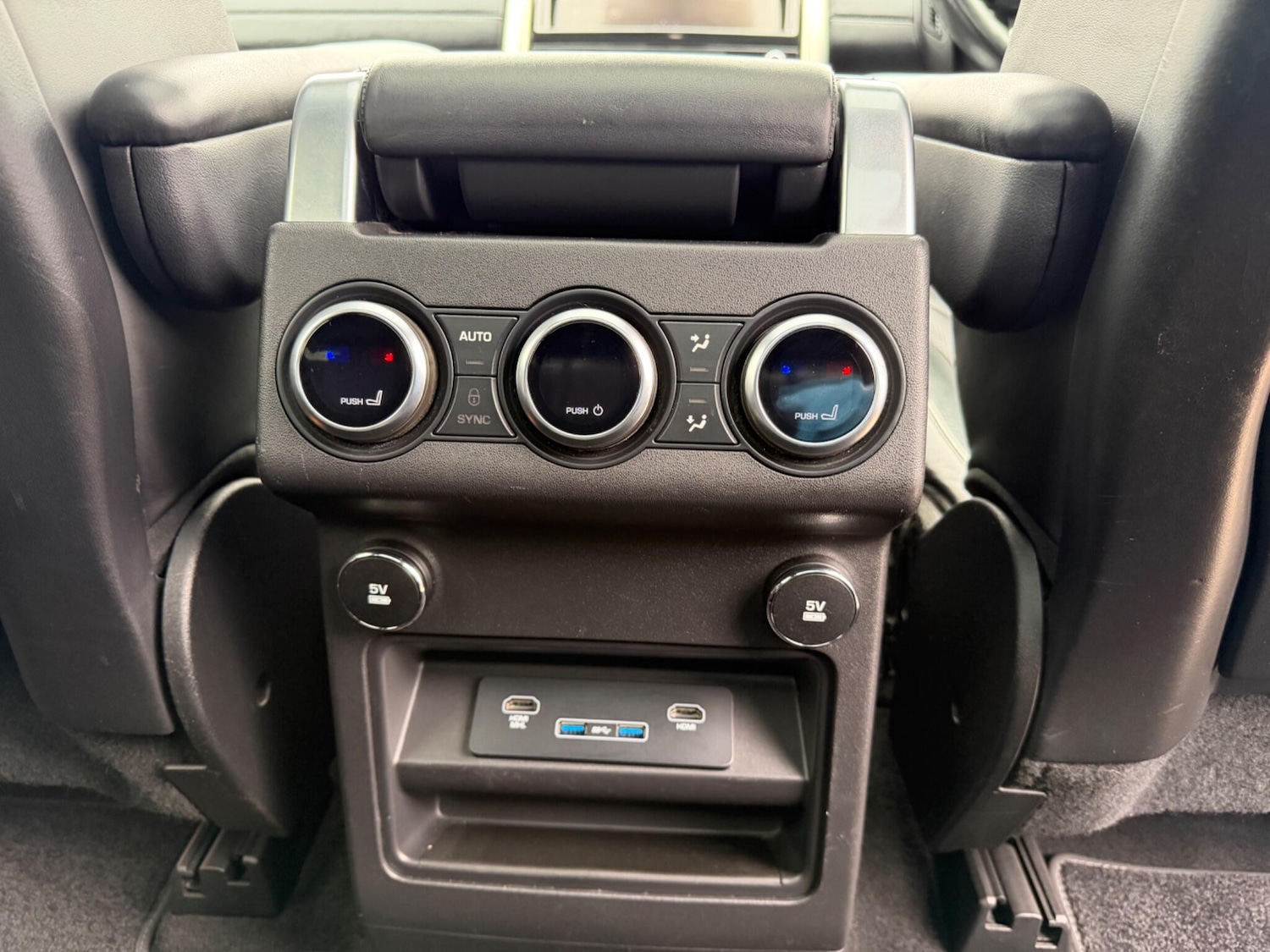 Used Land Rover Discovery 2018 for sale - 78100229: Photo 29