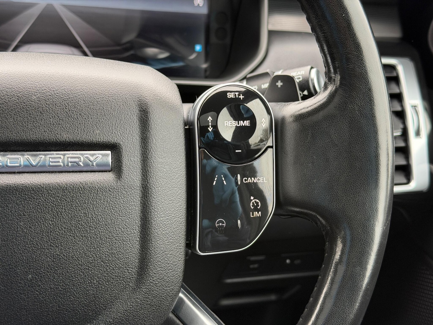 Used Land Rover Discovery 2018 for sale - 78100229: Photo 33