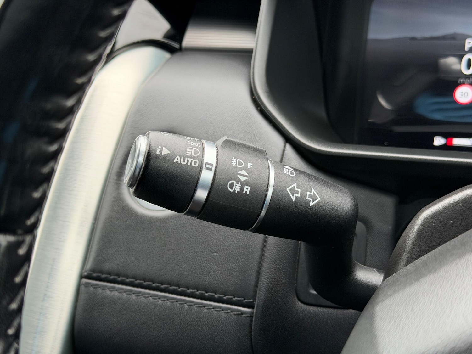 Used Land Rover Discovery 2018 for sale - 78100229: Photo 35