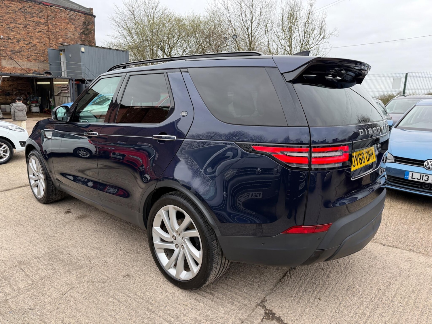 Used Land Rover Discovery 2018 for sale - 78100229: Photo 6