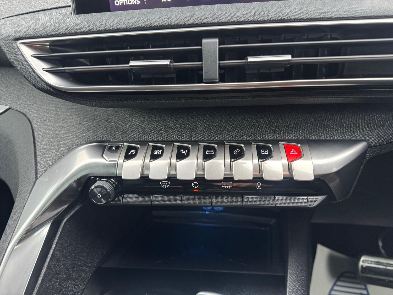 Used Peugeot 3008 2017 for sale - 76409331: Photo 29