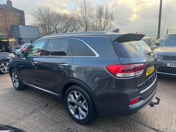 Used Kia Sorento 2015 for sale - 77203109: Photo