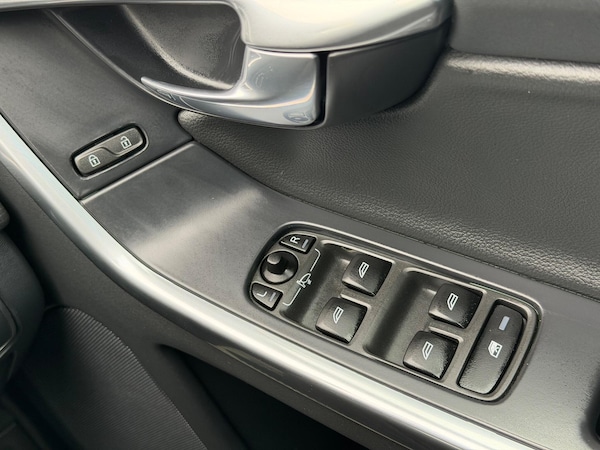 Used Volvo XC60 2016 for sale - 76227145: Photo 28