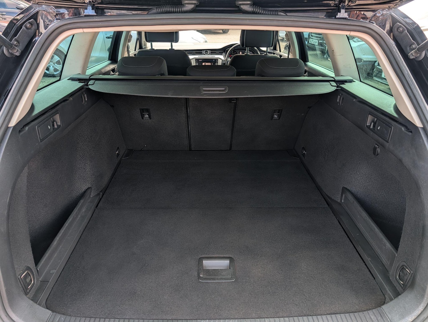 Used Volkswagen Passat 2019 for sale - 76042312: Photo 17