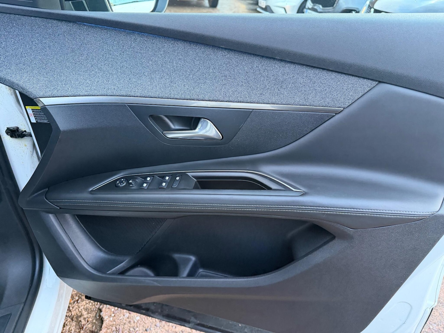 Used Peugeot 3008 2018 for sale - 76765918: Photo 10