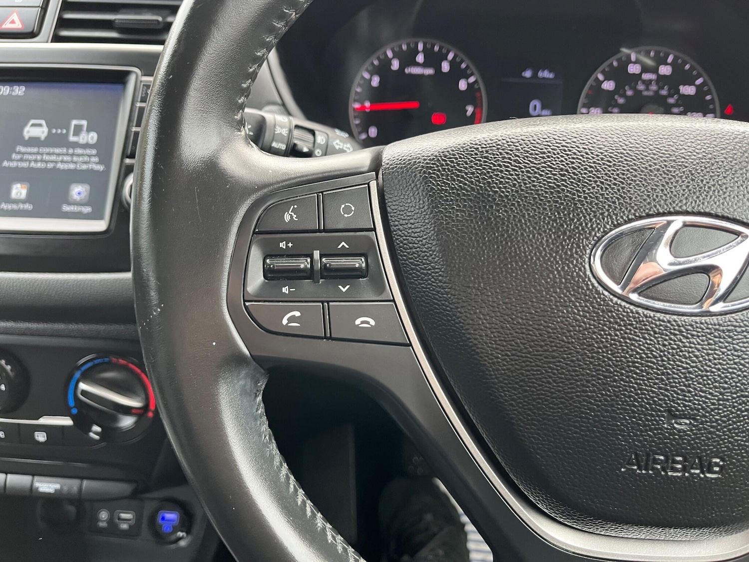 Used Hyundai i20 2018 for sale - 76136219: Photo 21