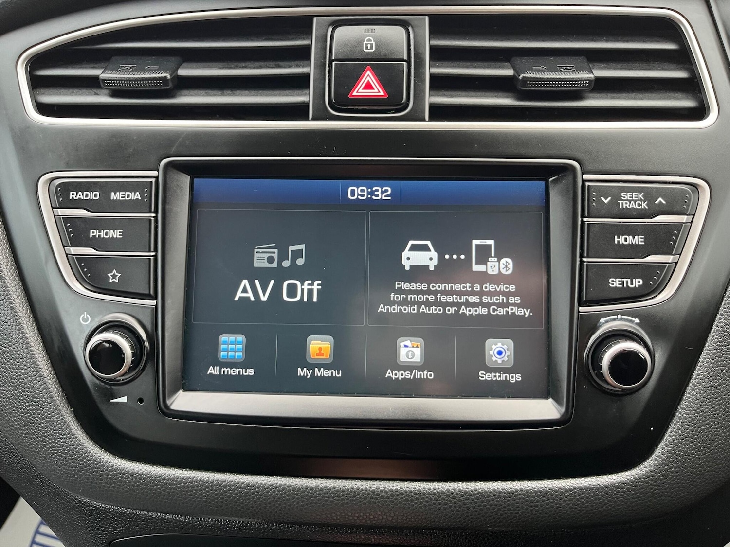 Used Hyundai i20 2018 for sale - 76136219: Photo 28