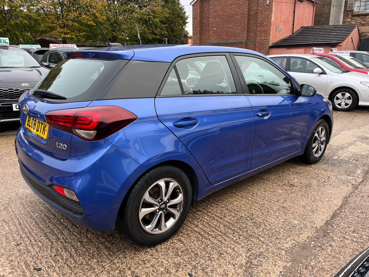 Used Hyundai i20 2018 for sale - 76136219: Photo 5
