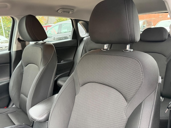 Used Hyundai i30 2017 for sale - 76227688: Photo 30
