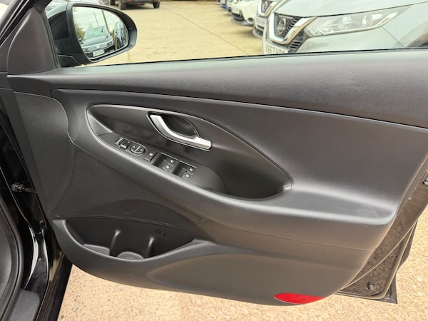 Used Hyundai i30 2017 for sale - 76227688: Photo 33