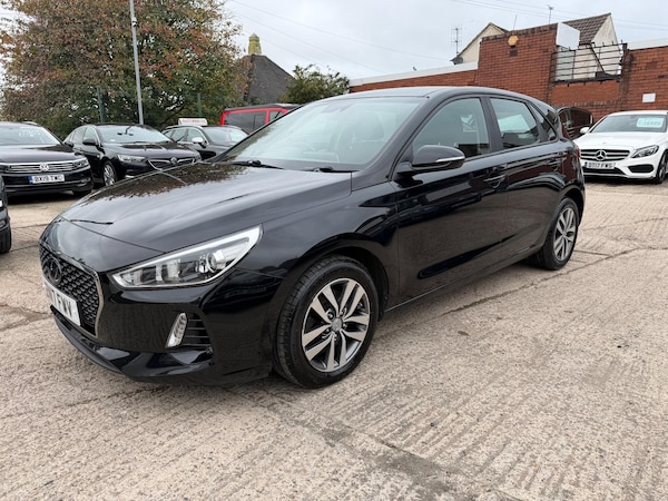 Used Hyundai i30 2017 for sale - 76227688: Photo 3