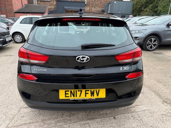 Used Hyundai i30 2017 for sale - 76227688: Photo 5