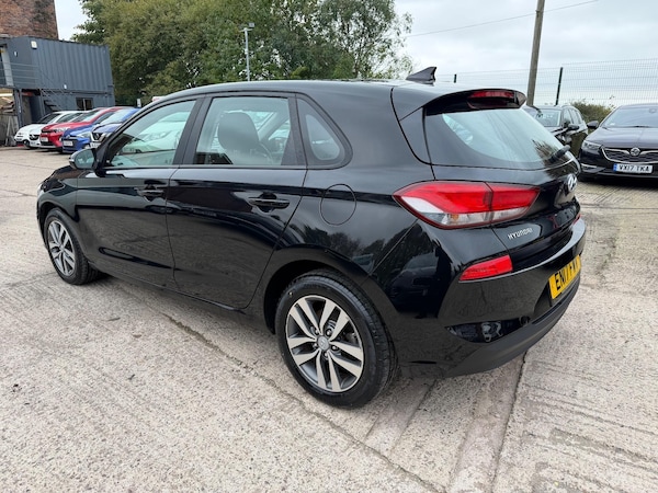 Used Hyundai i30 2017 for sale - 76227688: Photo 6