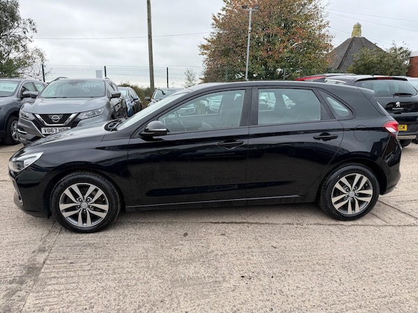 Used Hyundai i30 2017 for sale - 76227688: Photo 7
