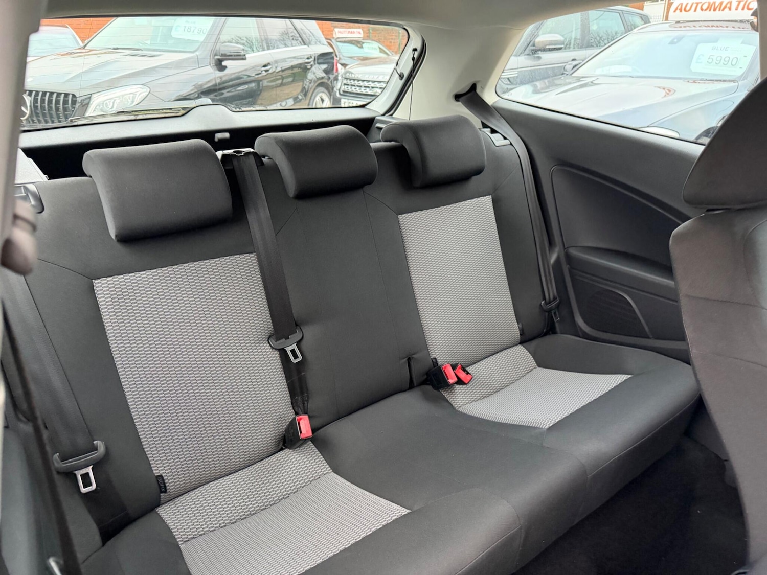 Used Volkswagen Polo 2012 for sale - 77082079: Photo 13