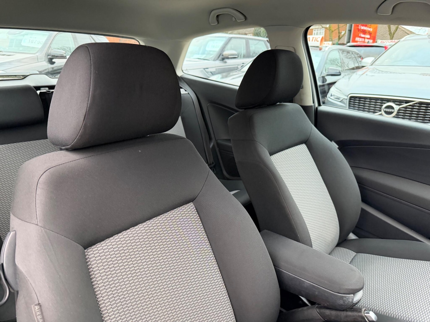 Used Volkswagen Polo 2012 for sale - 77082079: Photo 19