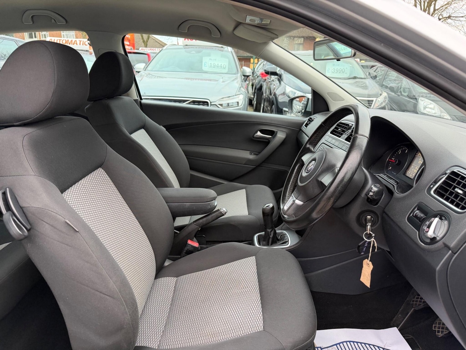 Used Volkswagen Polo 2012 for sale - 77082079: Photo 8