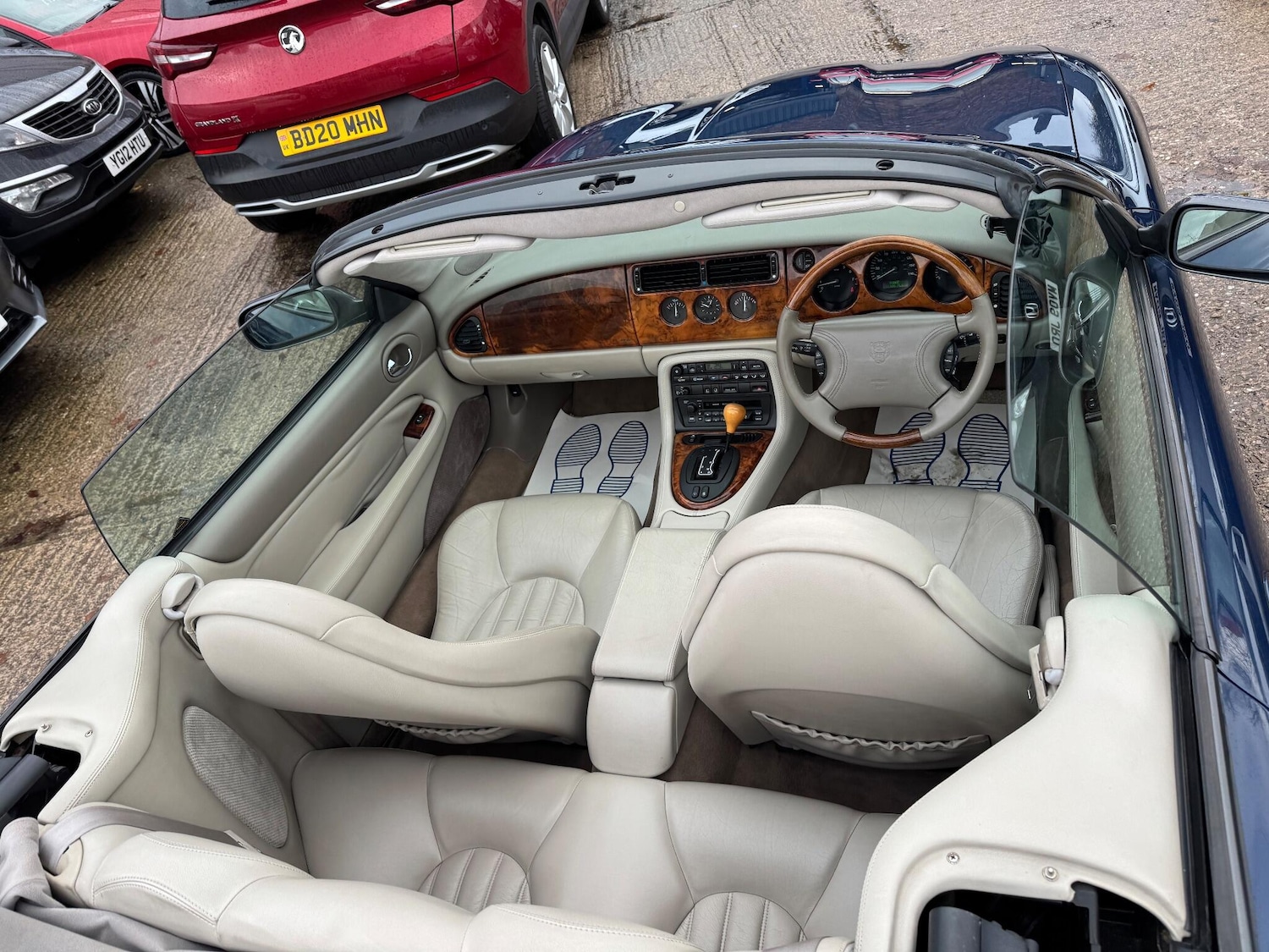 Used Jaguar XK8 1997 for sale - 76689832: Photo 11