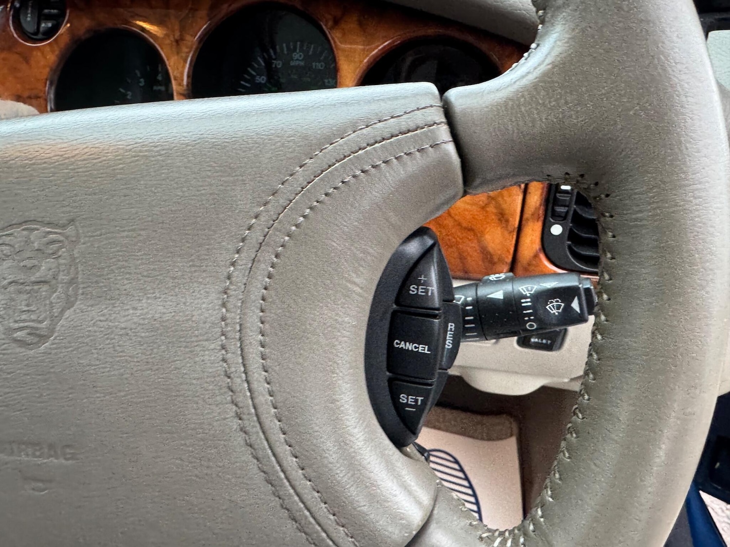 Used Jaguar XK8 1997 for sale - 76689832: Photo 19