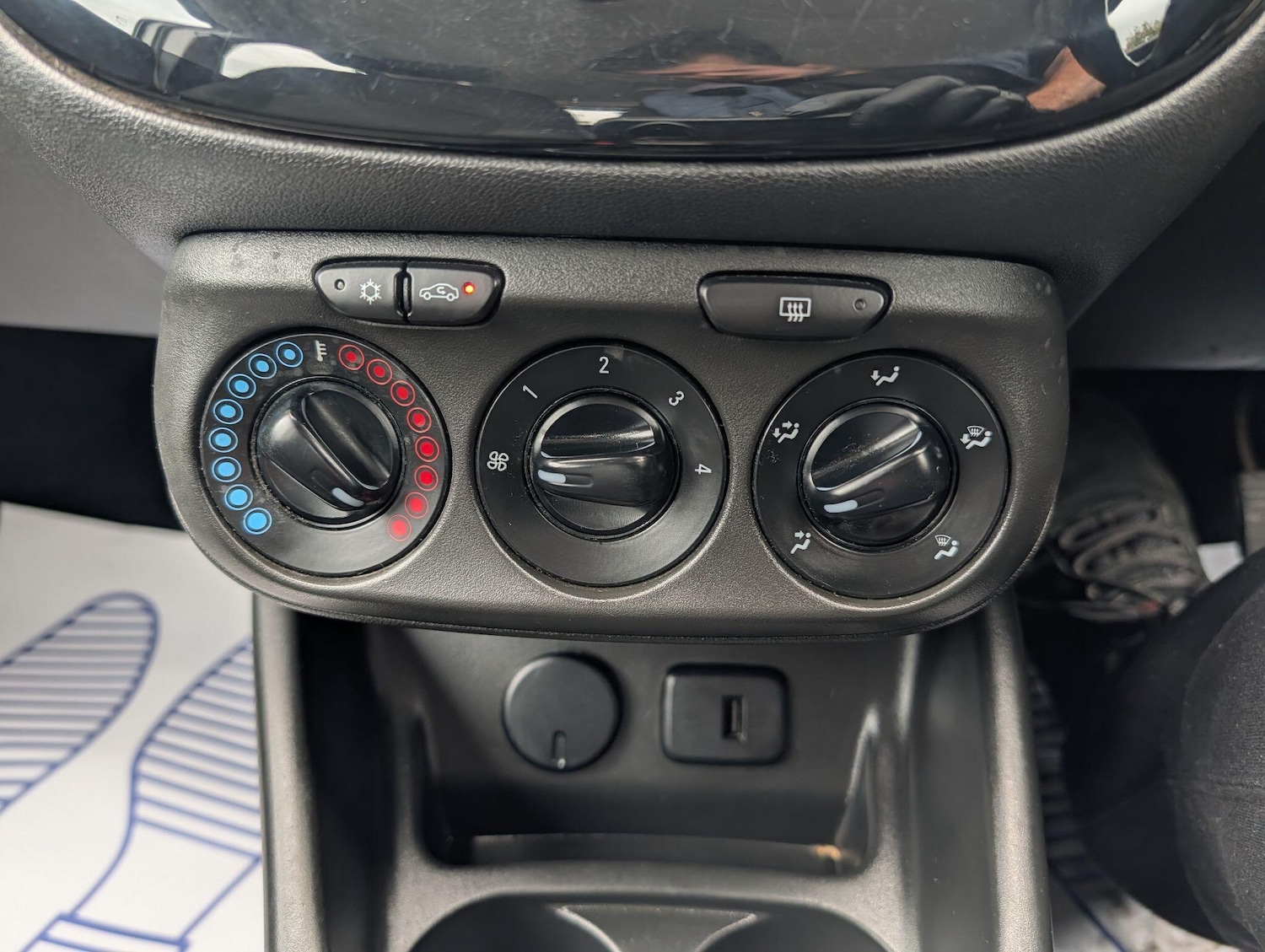 Used Vauxhall Corsa 2016 for sale - 76987877: Photo 28