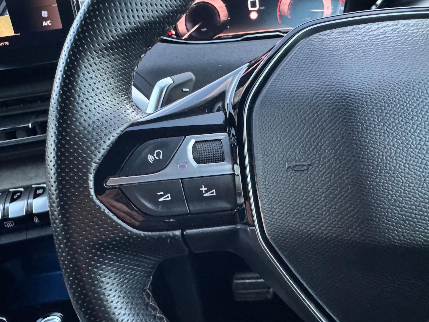 Used Peugeot 5008 2021 for sale - 76898875: Photo 24