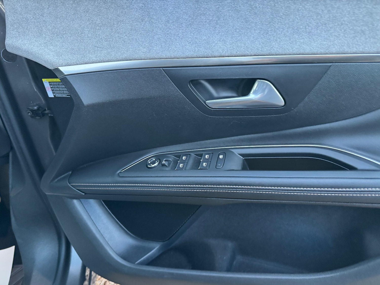 Used Peugeot 5008 2021 for sale - 76898875: Photo 28