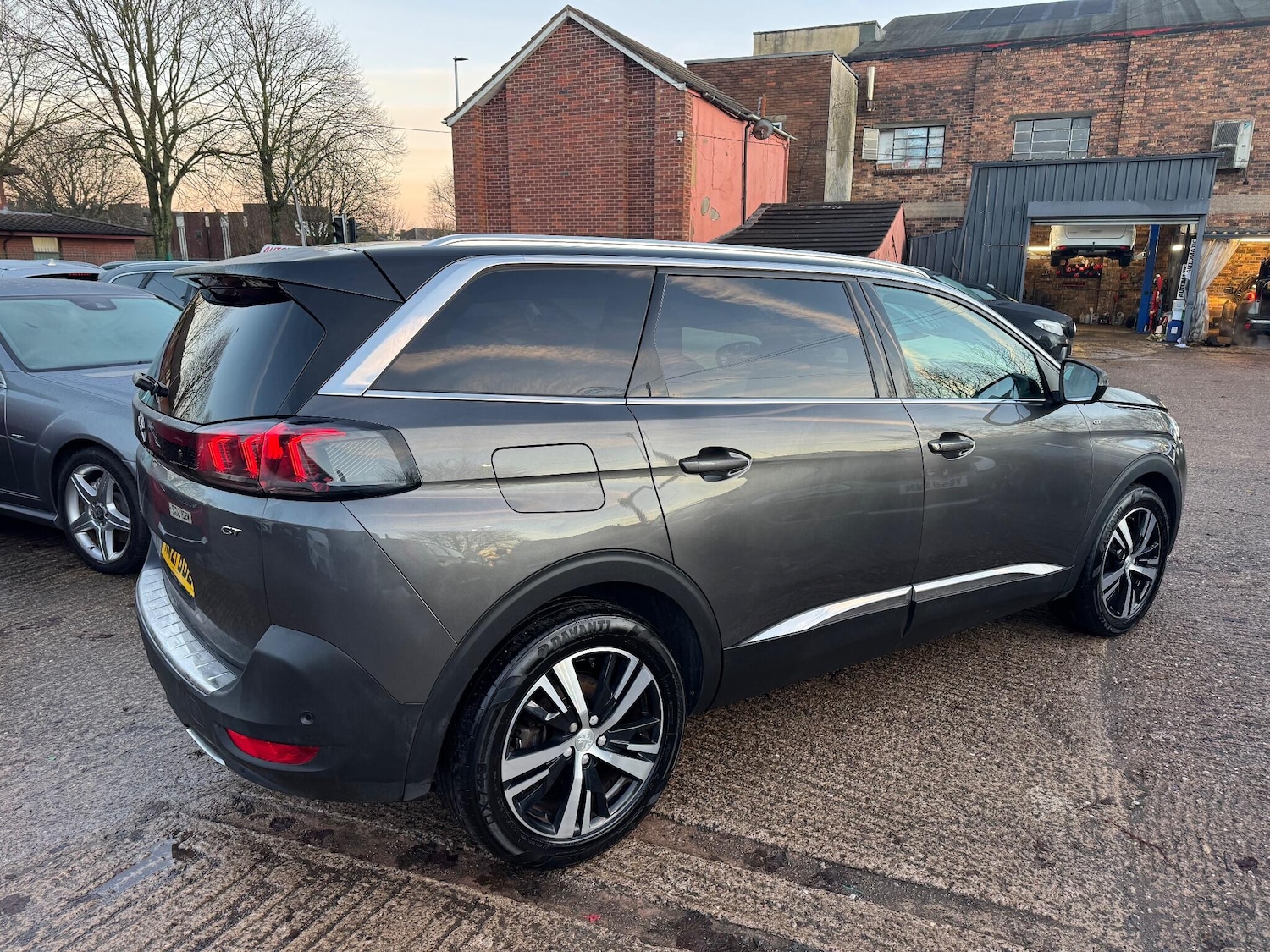 Used Peugeot 5008 2021 for sale - 76898875: Photo 4