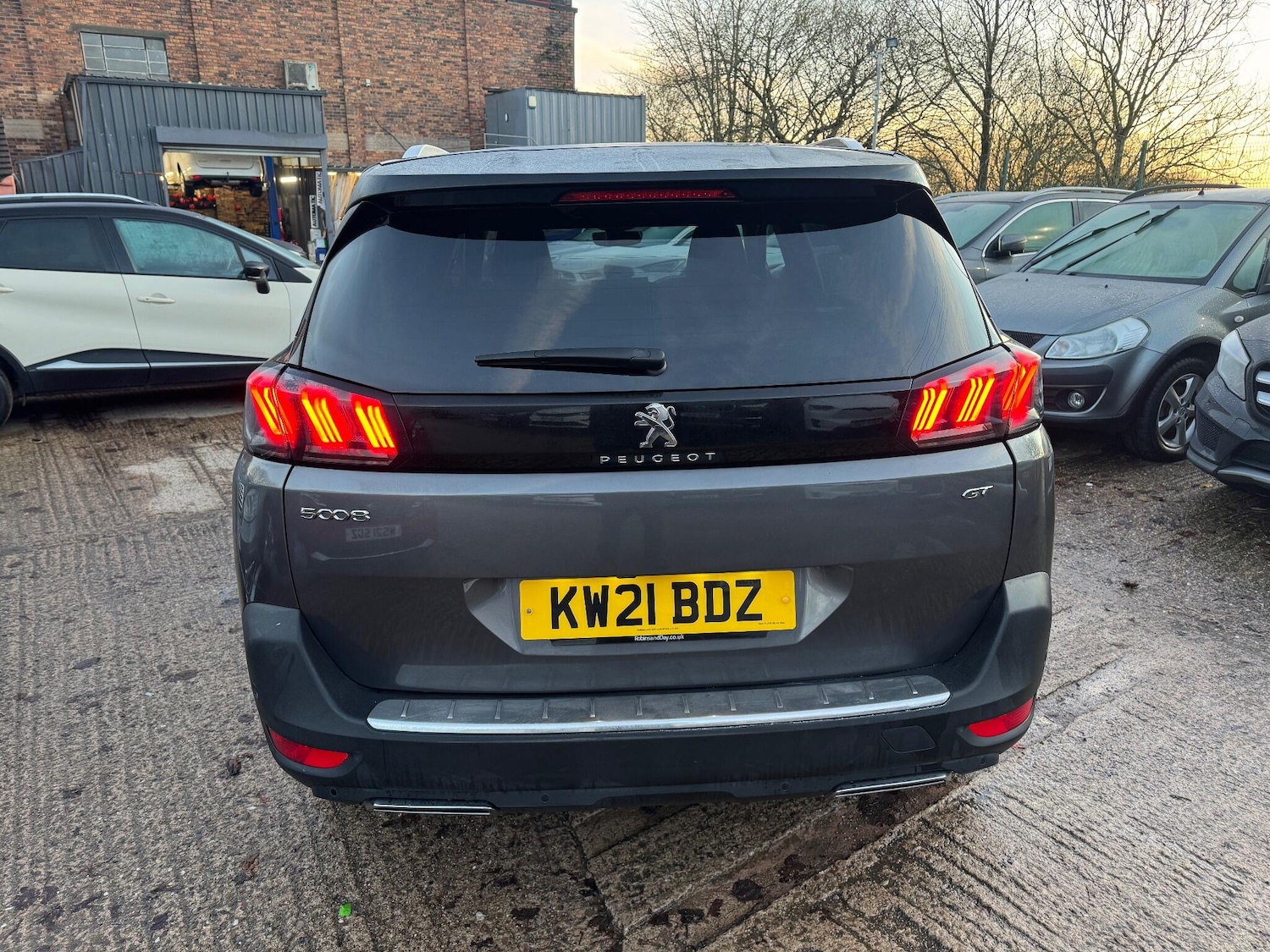 Used Peugeot 5008 2021 for sale - 76898875: Photo 5