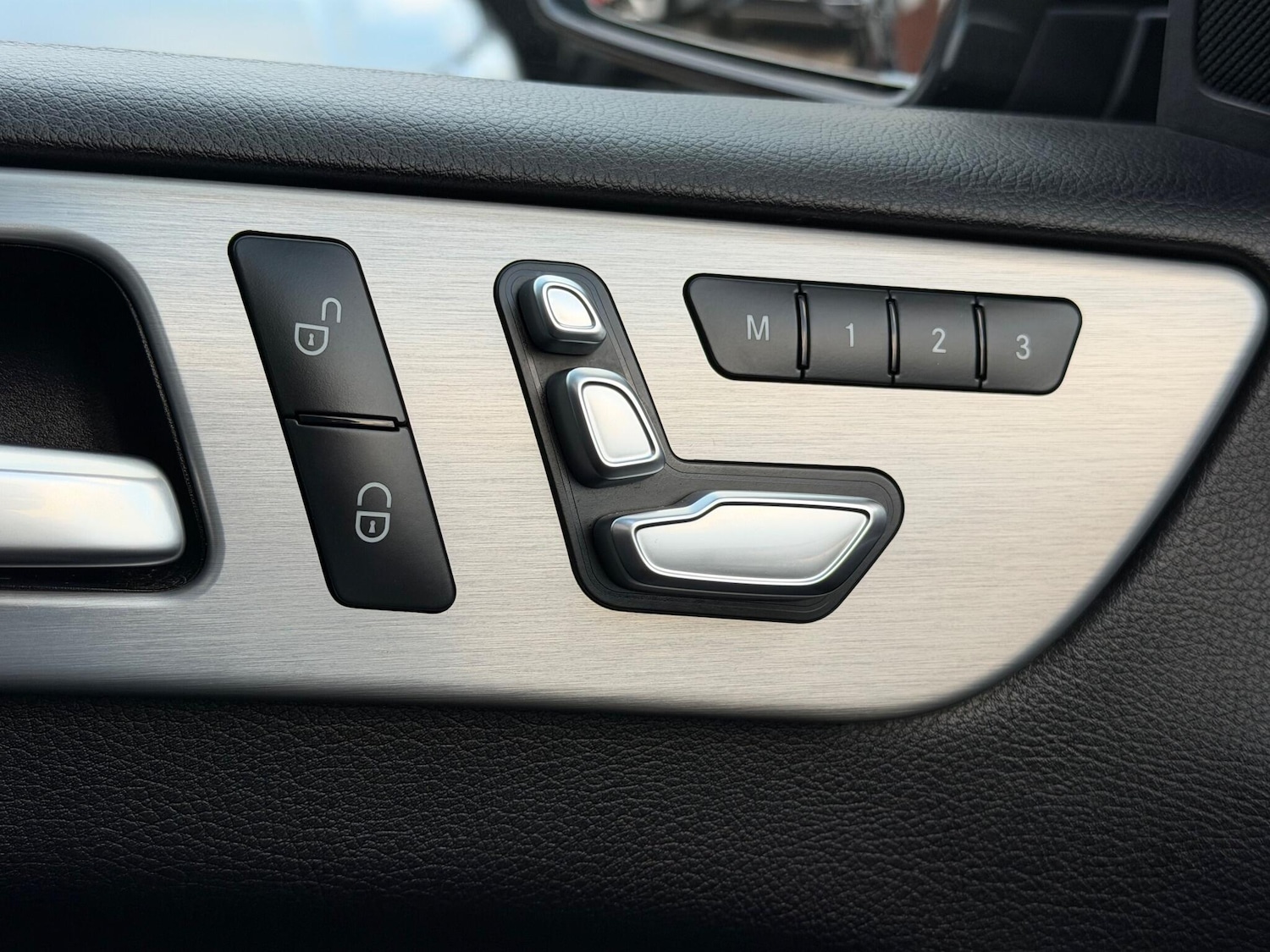 Used Mercedes-Benz GLE 2016 for sale - 76898551: Photo 38