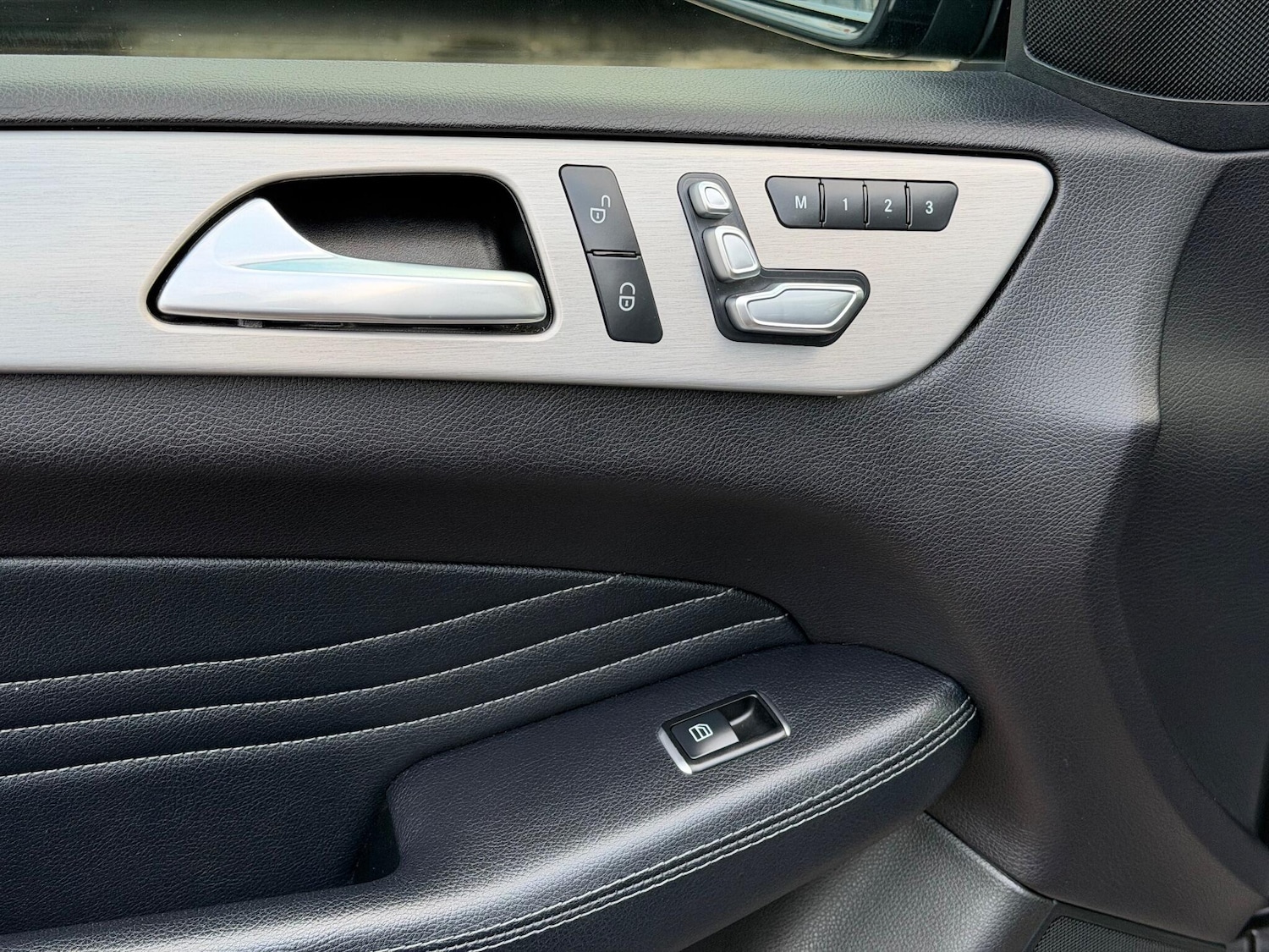 Used Mercedes-Benz GLE 2016 for sale - 76898551: Photo 42