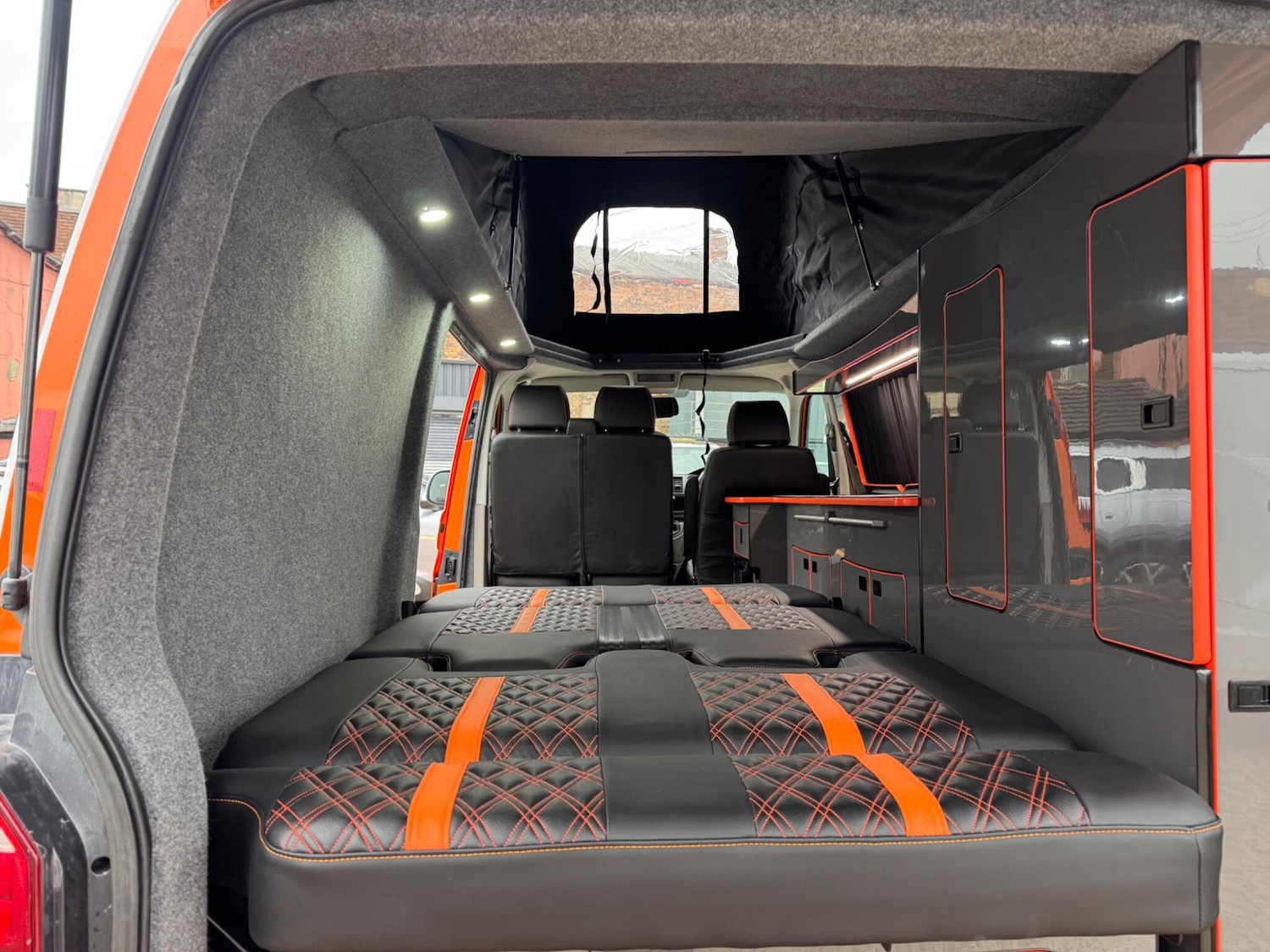 Used Volkswagen Transporter 2018 for sale - 77267349: Photo 8