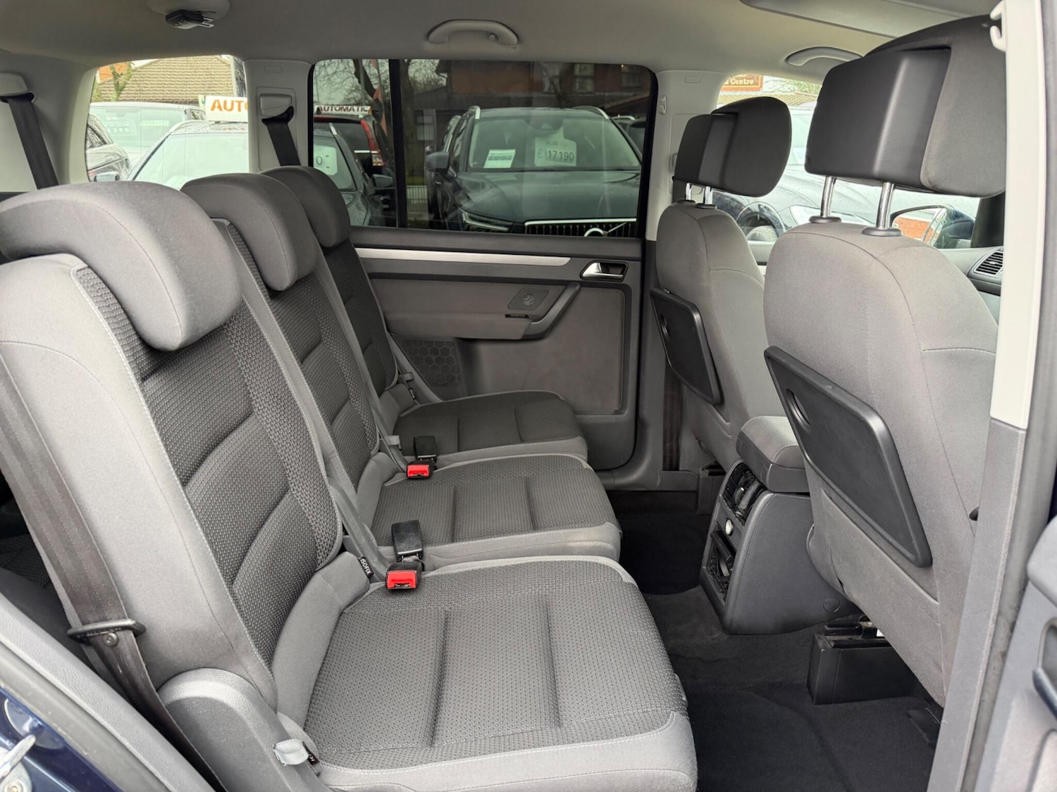 Used Volkswagen Touran 2013 for sale - 77376113: Photo 11