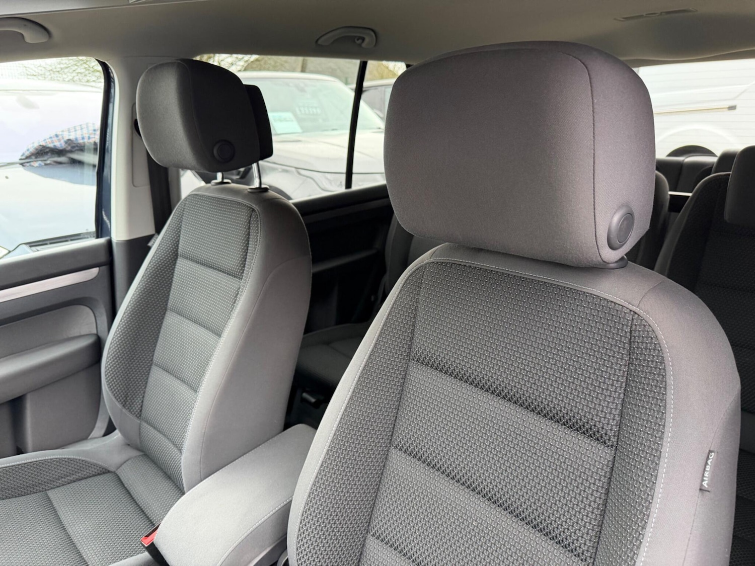 Used Volkswagen Touran 2013 for sale - 77376113: Photo 24