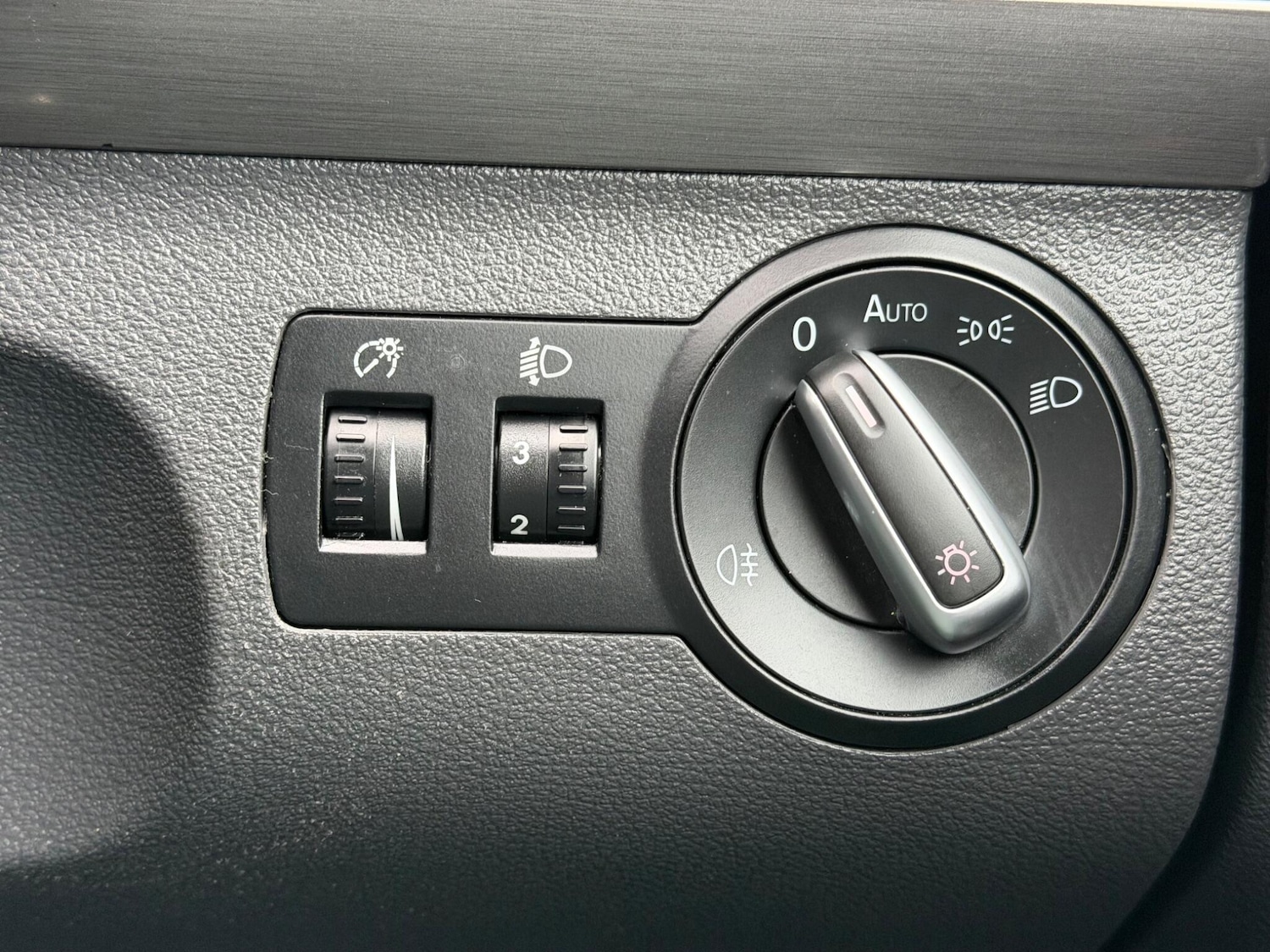 Used Volkswagen Touran 2013 for sale - 77376113: Photo 30