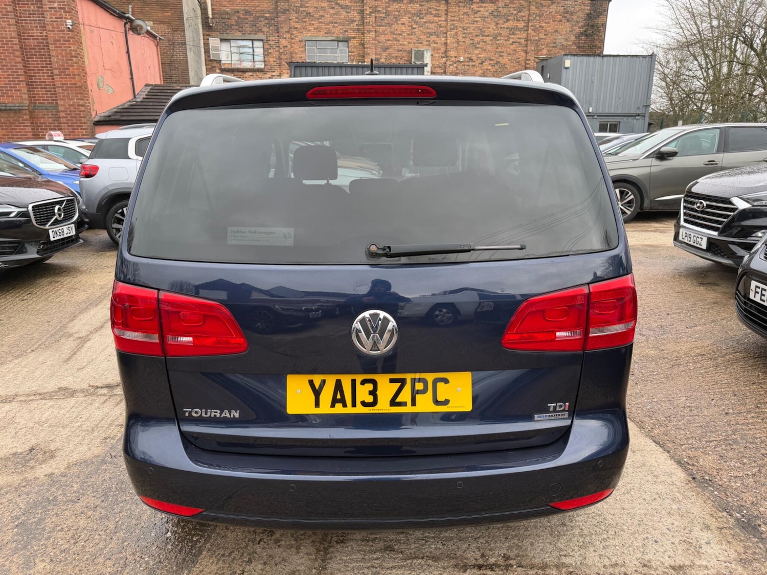 Used Volkswagen Touran 2013 for sale - 77376113: Photo 6